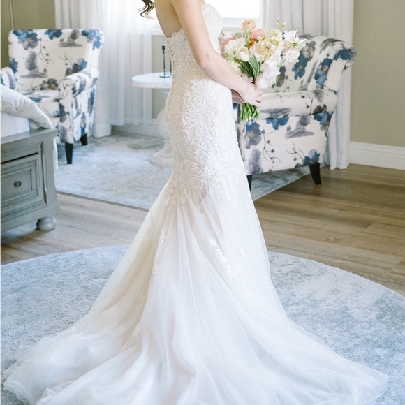 Maggie Sottero Wedding Dress
Strapless Sweetheart Neckline Trumpet Style - Picture 4 of 12